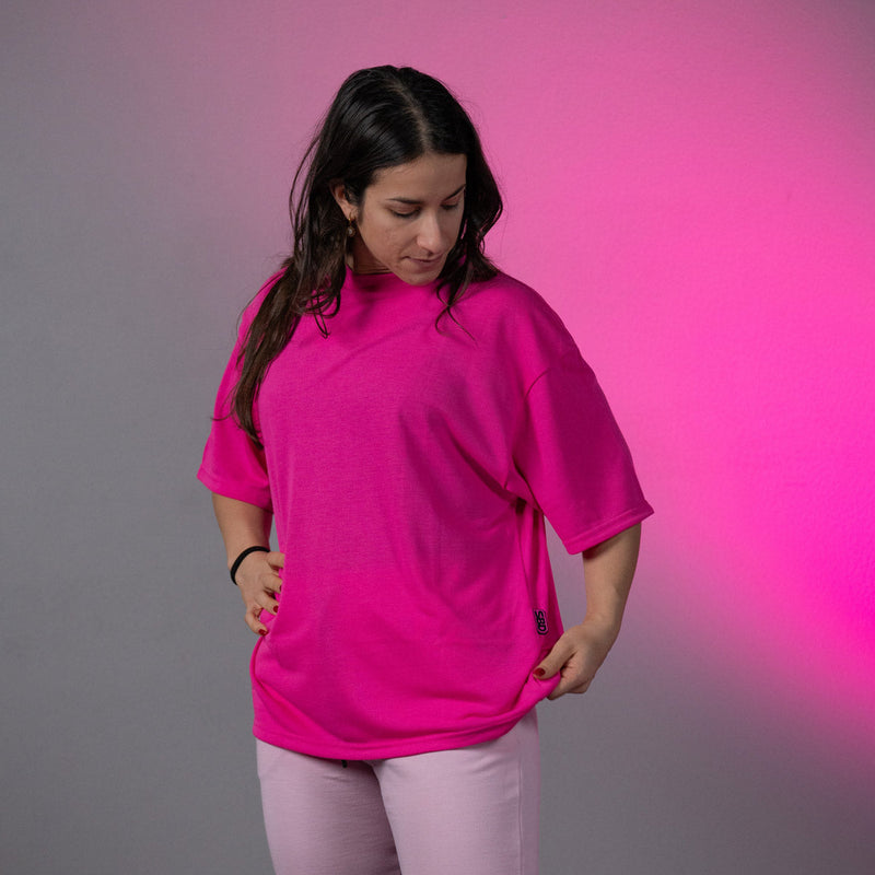 Carica immagine in Galleria Viewer, T-Shirt Nova Oversized Glow Pink - Unisex
