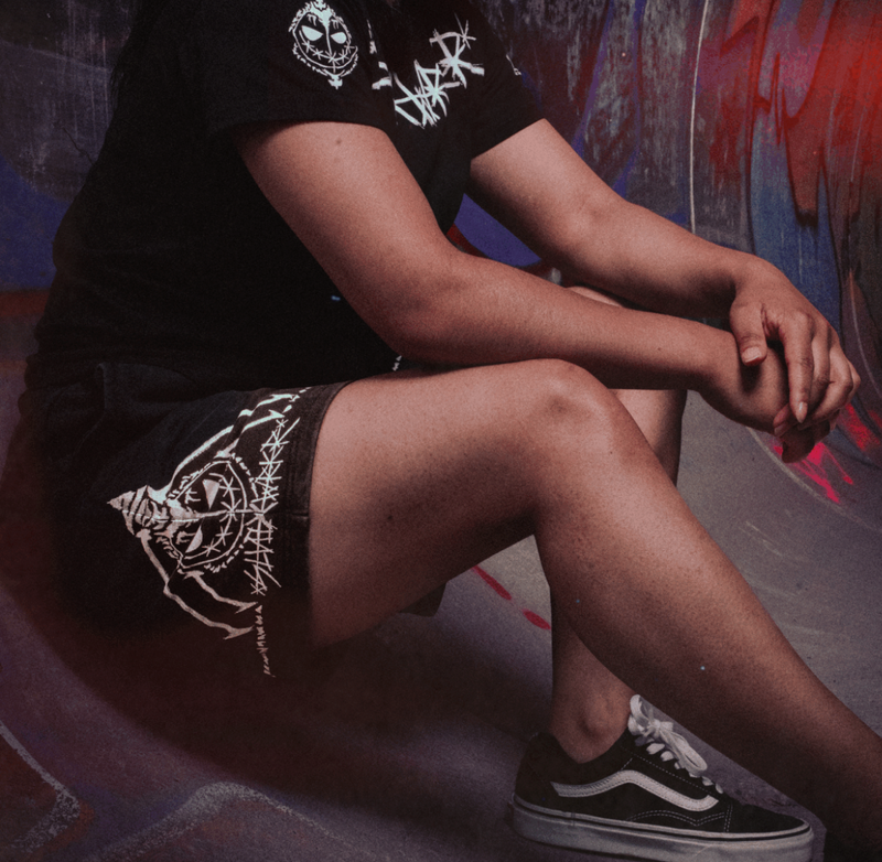 Carica immagine in Galleria Viewer, Krypt Shorts - Silent Worker

